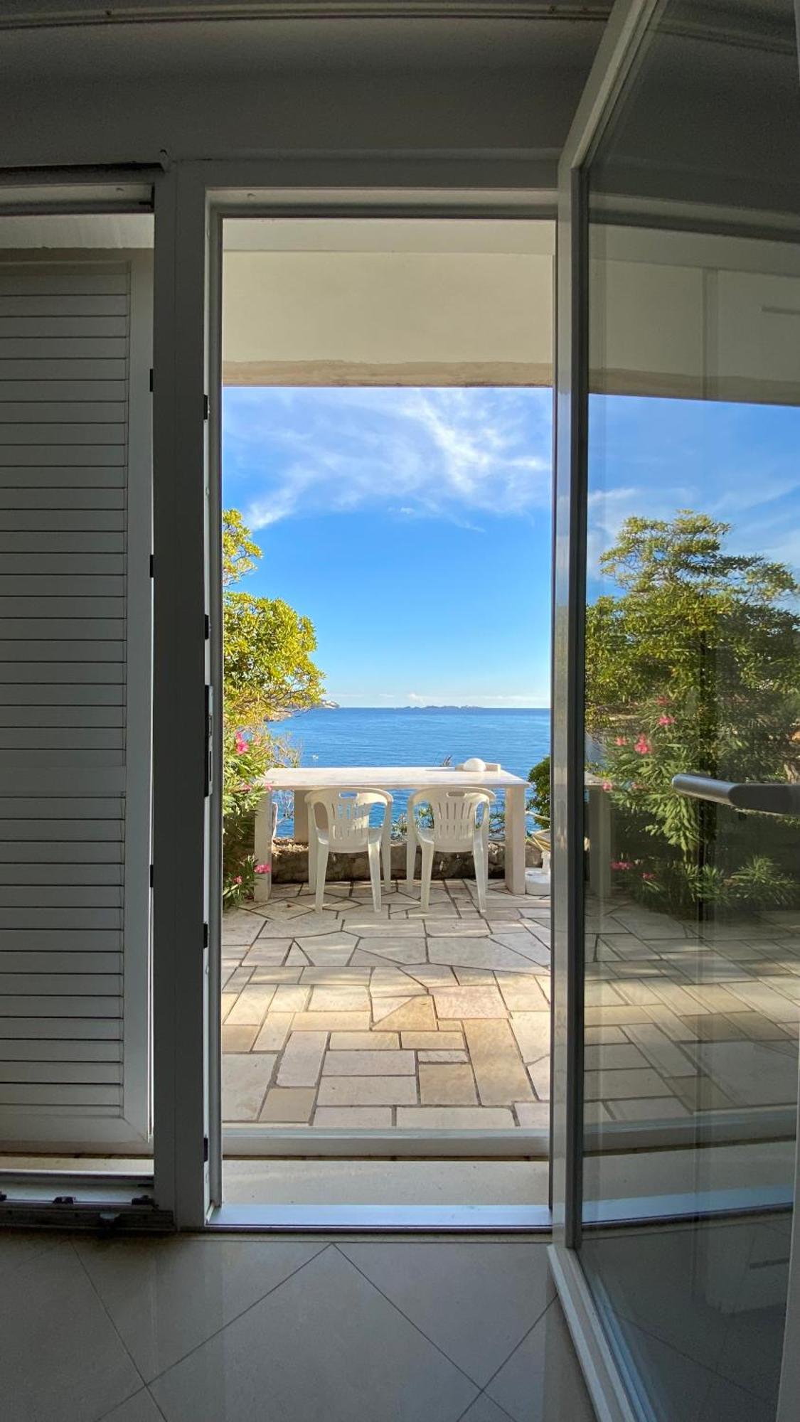 Beach House On The Cliff Zaton  Exterior foto